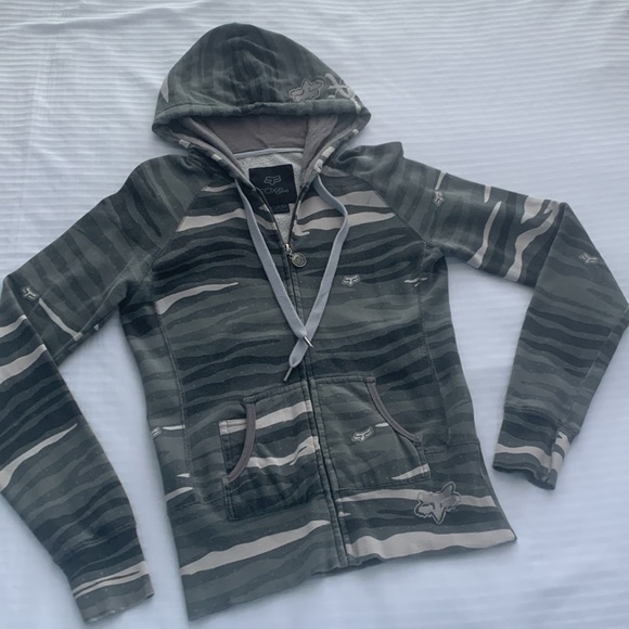 Fox Jacket - Picture 13 of 14